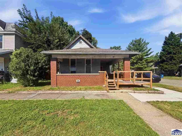 49 S 17th St, Terre Haute, IN 47807