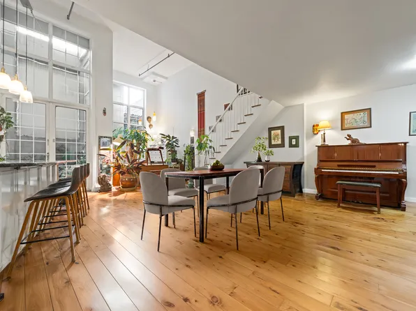 689 Myrtle Avenue image 1 of 12