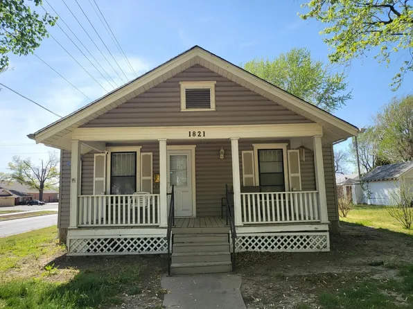 1821 Loomis St, Winfield, KS 67156