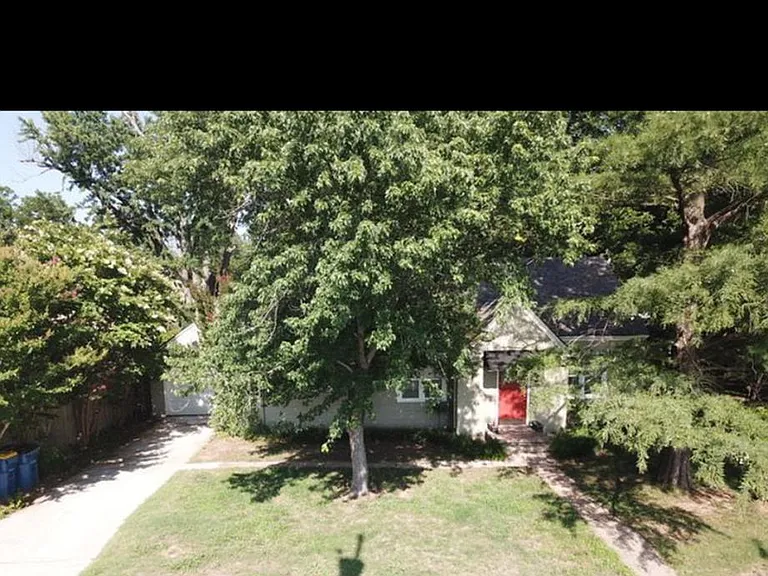 819 S Burdick St — Photo 1