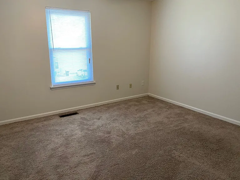 401 W Main St — Photo 14