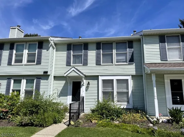 22 Ben Franklin Dr, Franklin Boro, NJ 07416