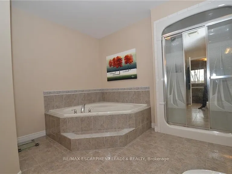 1132 Harrogate Dr — Photo 17
