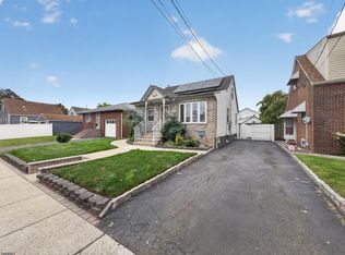 615 Lindegar St, Linden, NJ 07036