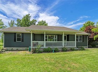2738 Rock Creek Rd, Ottawa, KS 66067