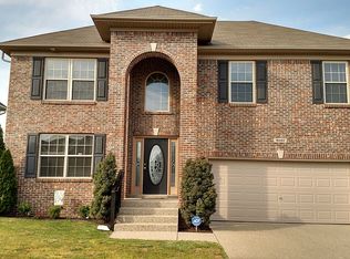 16402 Taunton Vale Rd, Louisville, KY 40245