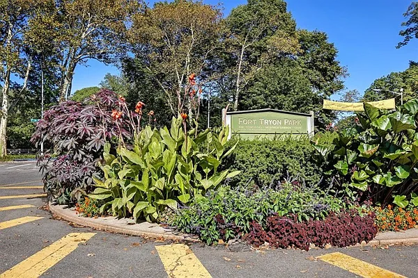 Sold by Corcoran | media 15