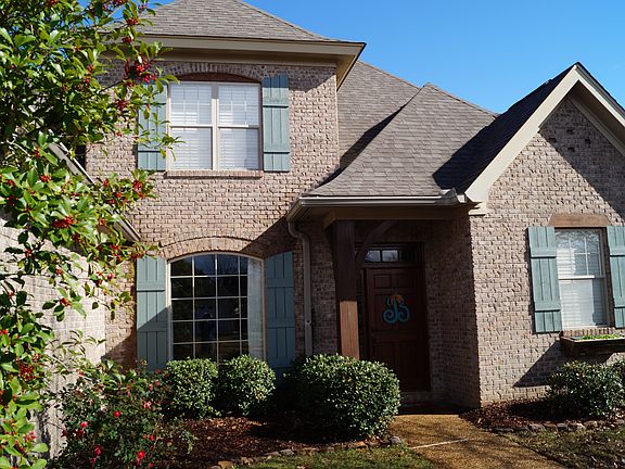 2nd image of 128 Bridgepointe Blvd