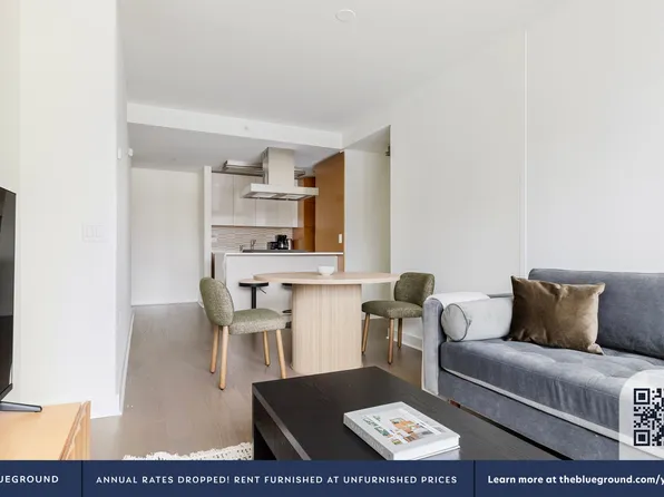 450 West 42nd Street image 8 of 34