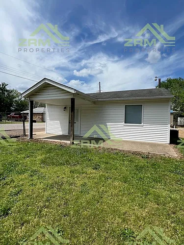 2608 Walnut St Photo 1
