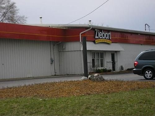 2nd image of 3919 Sandy Hollow Rd