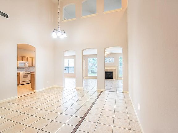 5th image of 2302 Prince Jeffry Ln