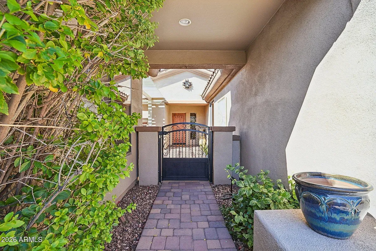 Building Photo - 2365 W Firethorn Way