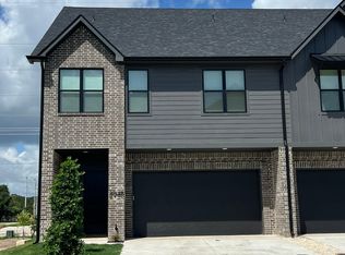 103 N Dowling Rd, College Station, TX 77840