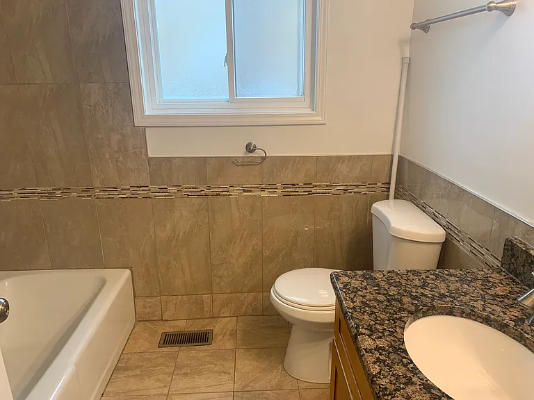 2511 Terrace Ave #1E — Photo 6