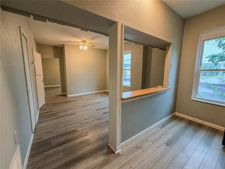 548 Hansen Ave #3 — Photo 6