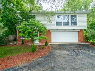 2625 Elgin Rd, Evanston, IL 60201