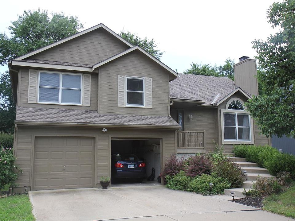 1st image of 6615 W 155th Pl