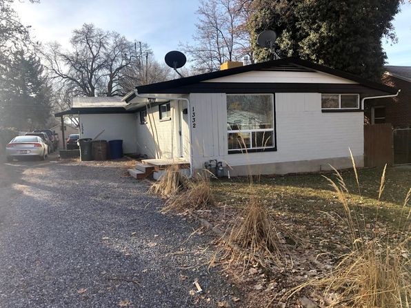 1332-1334 E Zenith Ave