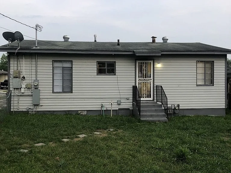 215 Edna Ave — Photo 10