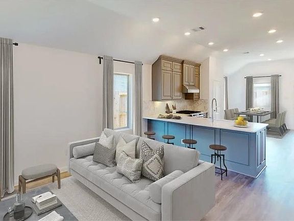 2nd image of 2813 Ravine Bluffs Ct