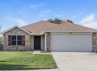 841 Beaver Creek Dr, Burleson, TX 76028