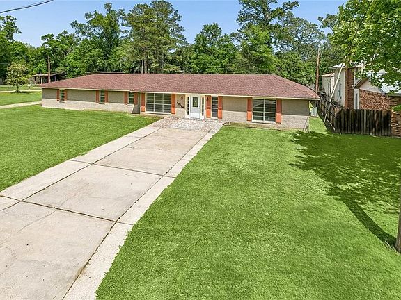 4th image of 40124 Annette Dr