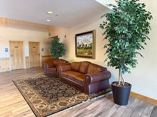 Legacy Lodge Photo 1
