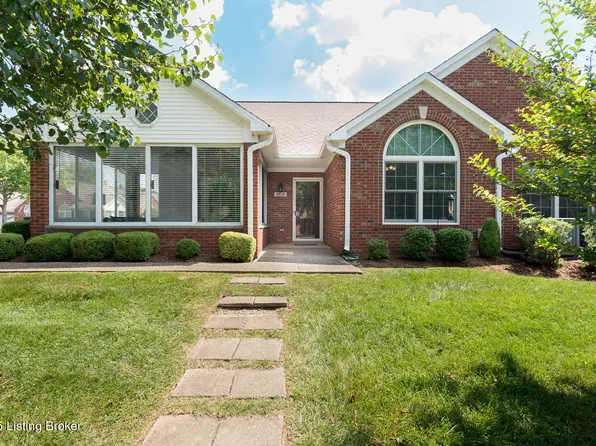 8030 Saint Andrews Village Dr, Louisville, KY 40241