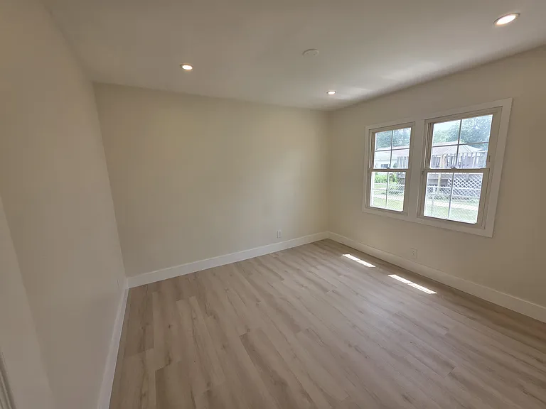 10215 S Kildare Ave — Photo 10