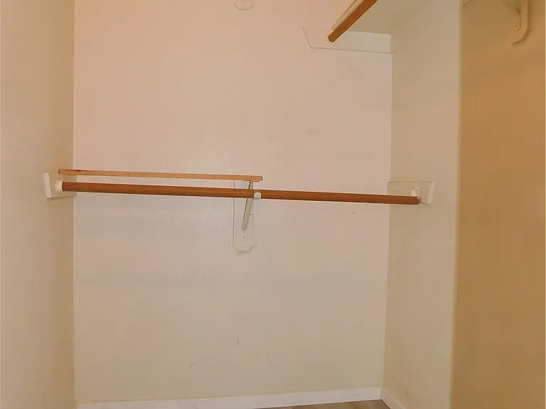 5221 Lindell Rd #202 — Photo 22