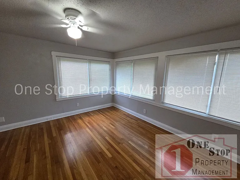 7111 Brooklyn Ave — Photo 22