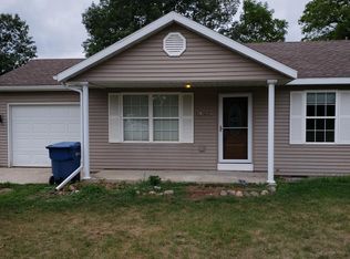 12431 Oakridge Rd, Plainwell, MI 49080