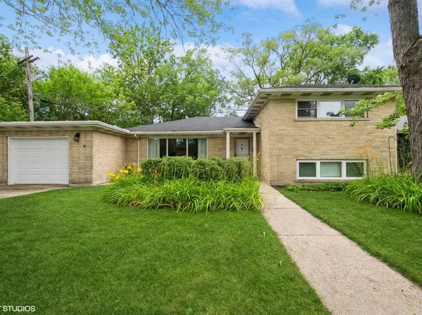 3533 Davis St, Evanston, IL 60203