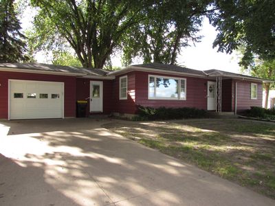 902 11th St S, Saint James, MN, 56081