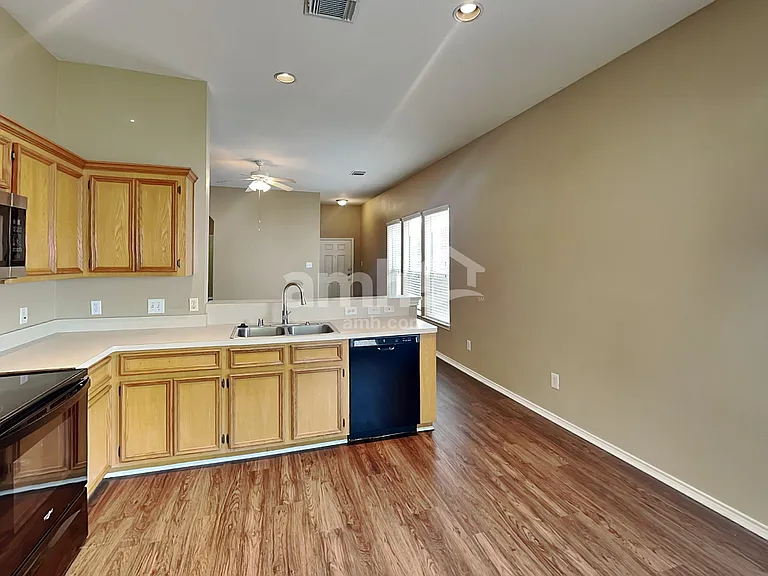 4642 Early Autumn Ct — Photo 3