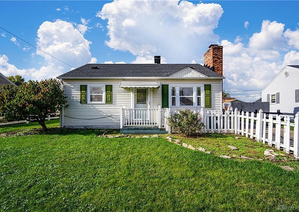 1st image of 121 W Circle Dr