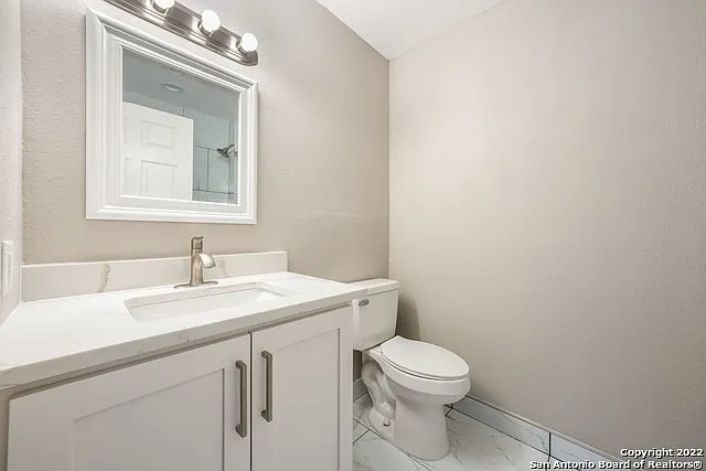 810 E Euclid Ave — Photo 16