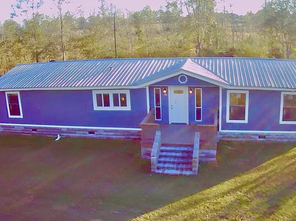 514 Indian Lake Dr, Moultrie, GA 31768