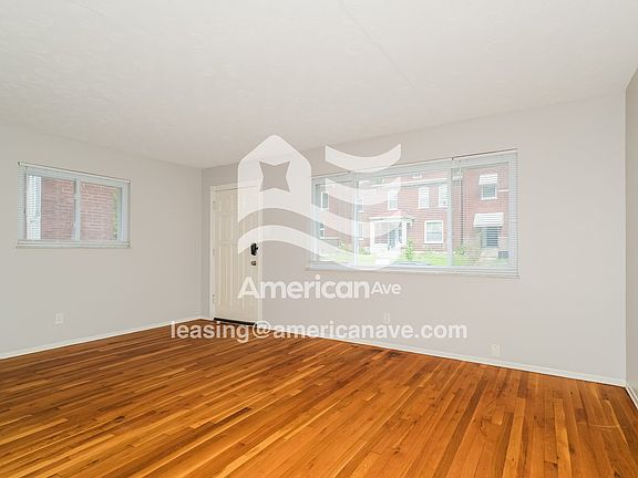 1208262_002_living_room_3.jpg