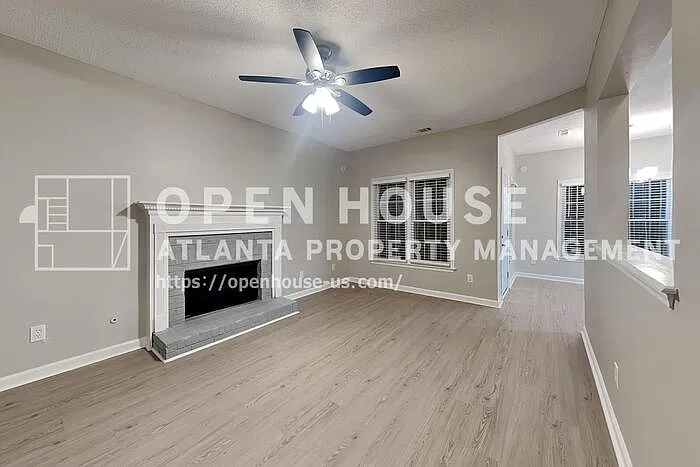 3 bed, 2.5 bath, 1823 sqft, $2,250 — Photo 3
