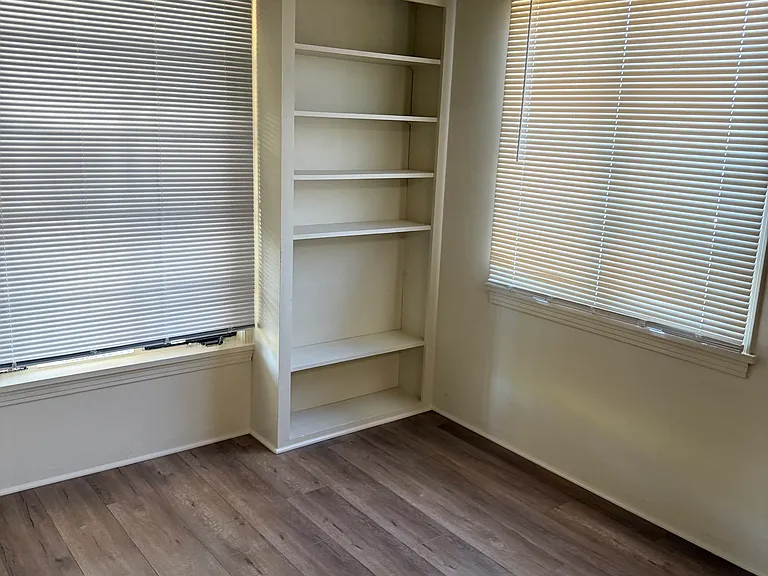 153 E Pasadena St — Photo 17