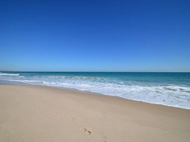 2700 Ocean Dr #403 — Photo 4