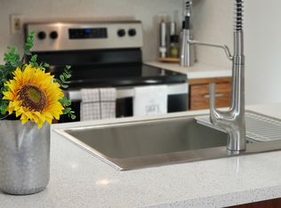 200 W Hawkeye Ave #F, Turlock, CA 95380