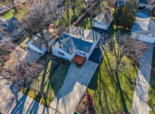 287 N Pleasant Rd, Lake Zurich, IL 60047