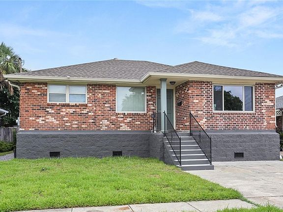 2nd image of 2408 Taft Park