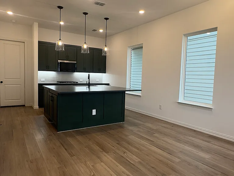 1141 Concan Dr — Photo 8