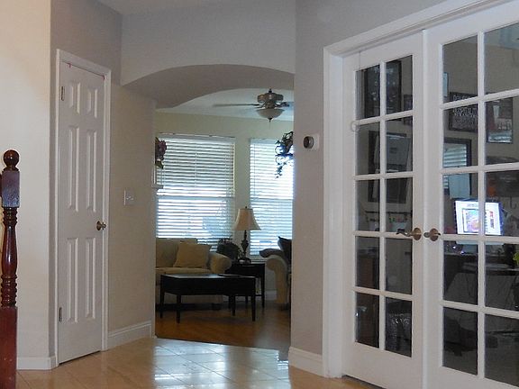 2nd image of 100 Glen Eagle Way