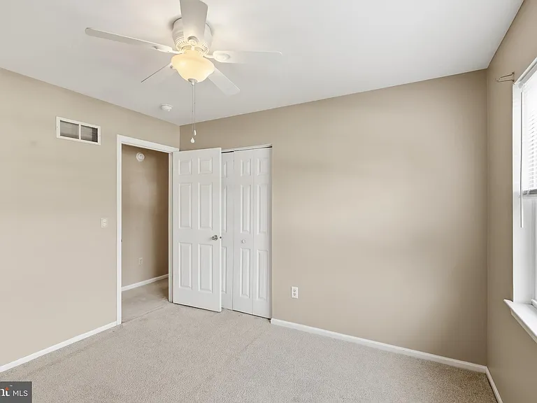251 N Caroline Pl — Photo 32
