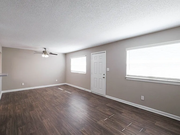 Hampton Hall | Comfort, Convenience, & Community All In One — Photo 380